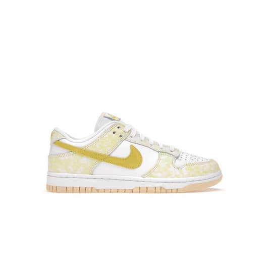 Nike Dunk Low Yellow Strike
