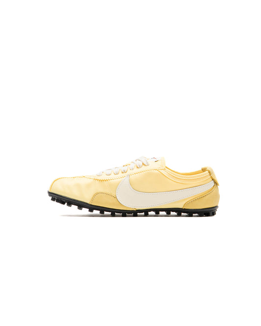 Nike Moon Shoe Soft Yellow